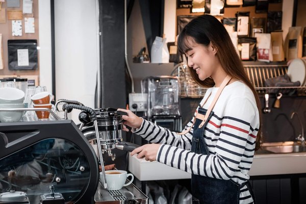 Les machines à café Jura : ce que vous devez savoir avant d'en acheter